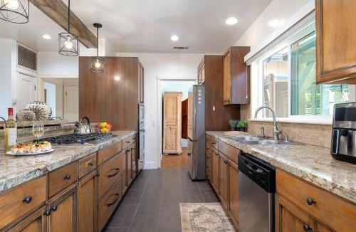 West Mesa House | Beach Break