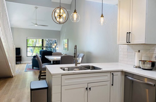 Pine Ridge House | Beach Dreamer