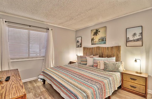 Ocean Drive House | Beach &nightlife 3BR/2.5 BA service dog friendly