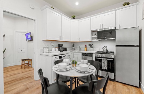 Mission Beach Condo | Beach Wave Retreat: Ocean Bliss, Steps Away