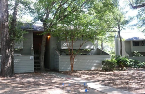 Mount Pleasant Condo | Beachburgh, a cozy coastal retreat on Shem Creek