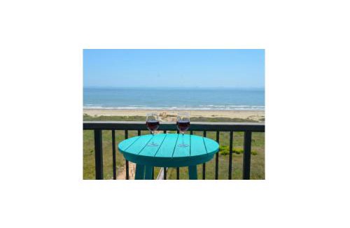 Galveston Apartment | Beachfront 8th floor Studio - Stunning View