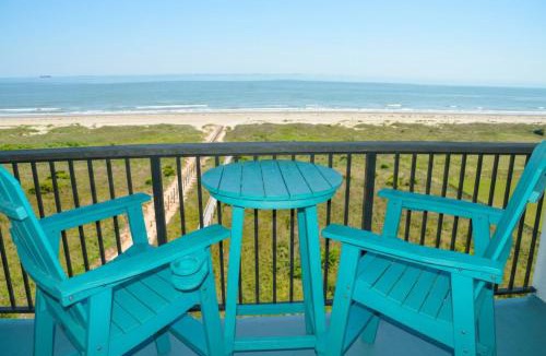 Galveston Apartment | Beachfront 8th floor Studio - Stunning View