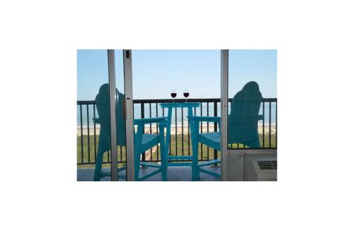 Galveston Apartment | Beachfront 8th floor Studio - Stunning View