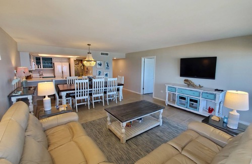 South Padre Island Condo | Beachfront family-sized condo. Stunning views of gulf and bay. Pool and hot tub!