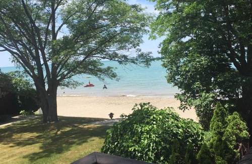 Dunkirk Condo | Beachfront Historical home 1Br/1Ba apt on Lake Erie w/Balcony, WiFi, Streaming