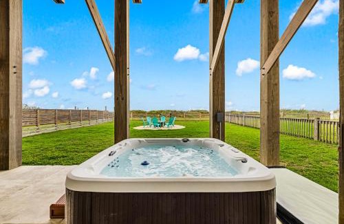 Port Bolivar Villa | Beachfront - Hot Tub - Putt Putt - Fire Pit - Pet Friendly