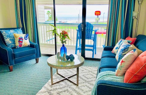 Galveston Apartment | Beachfront Suite- enjoy the sun, food, and relax.