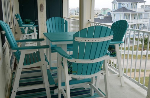Red Fish Cove Condo | Beachfront, top floor condo steps away from Pointe West Beach Club and beaches.