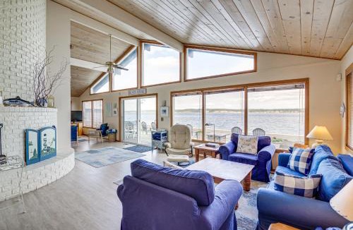 Bells Beach House | Beachfront Whidbey Island Home and Apartment!