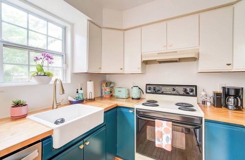 North Beach House | Beachside Oasis with Beach Passes & King Suite by A Haven Away