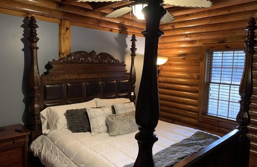 Loris Bed & Breakfast | Beachwoods Inn