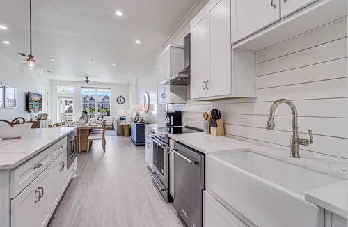 Cinnamon Shore Condo | Beachy-chic condo at Cinnamon Shore North with 20+ resort-like amenities!