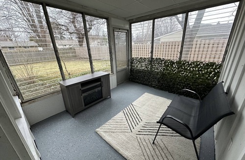 Mentor House | Beaming Mentor Bungalow with great central location and large fenced in yard