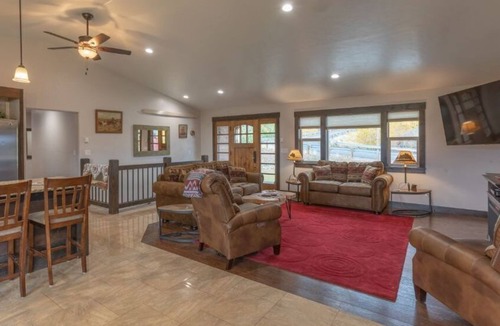 Alpine Northeast House | Bear Meadow Lodge: relaxing 3400 sq. ft., 6 bdm home 37 miles from Jackson Hole