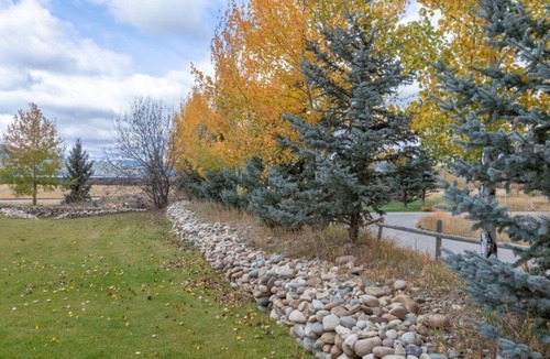 Alpine Northeast House | Bear Meadow Lodge: relaxing 3400 sq. ft., 6 bdm home 37 miles from Jackson Hole
