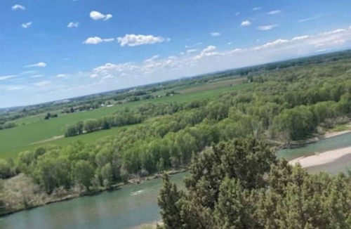 Heise Apartment | Bear's Den At Mountain River Ranch