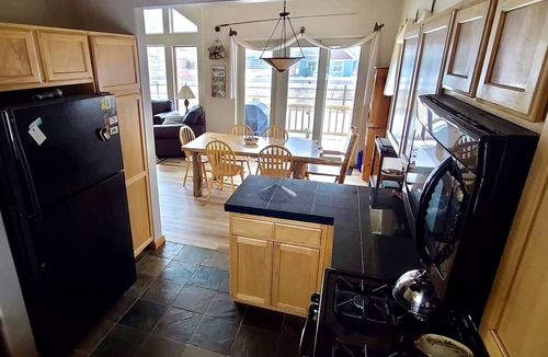 Gallatin Gateway House | Beartooth; Beautiful Big Sky & Yellowstone Vacation Home!
