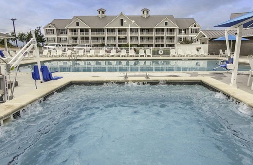 Canyon Lake Apartment | Beautiful 1 bedroom unit at resort, sleeps 4