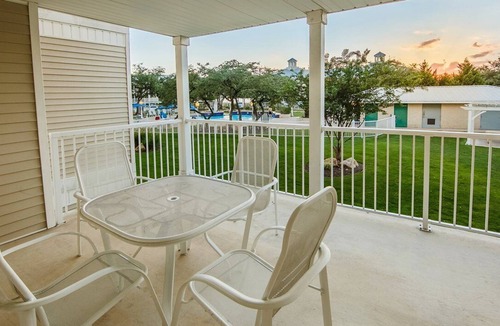Canyon Lake Apartment | Beautiful 1 bedroom unit at resort, sleeps 4