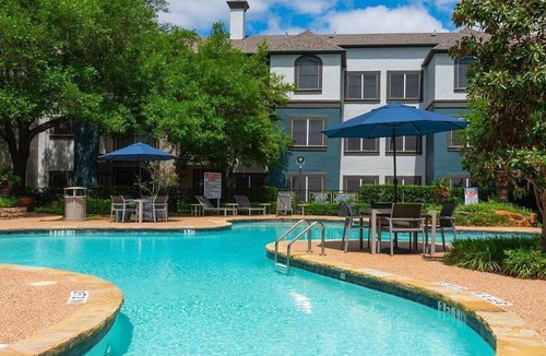 North Burnet Apartment | Beautiful 1BR Next to The Domain vrh3