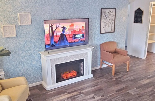 Minot Condo | Beautiful 2-bedroom condo w/garage, in charming SW Minot with WiFi, AC,.