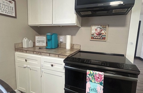 Needville House | Beautiful 2-bedroom farmhouse with AC in charming Needville. Pet friendly