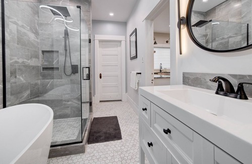 Livingston House | Beautiful 2 bedroom House in Historical Downtown Livingston