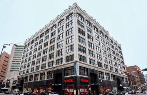 Mile Square Apartment | Beautiful 2BR 2BA In The Block by CozySuites