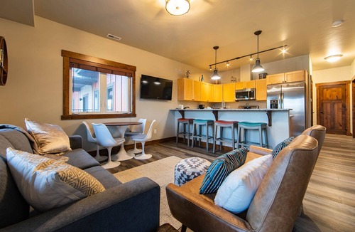 Columbia Falls Condo | Beautiful 3-bed/2-bath Condo Looking Into Glacier National Park!
