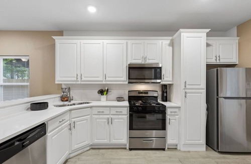 South Dallas - Fair Park House | Beautiful 3-bedroom home located near Fairpark