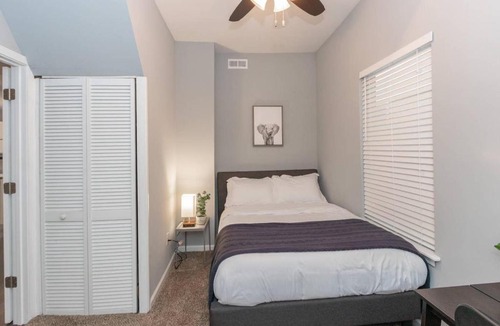 Fountain Square House | Beautiful 3BR2BA CozySuites 7 min to Lucas Oil