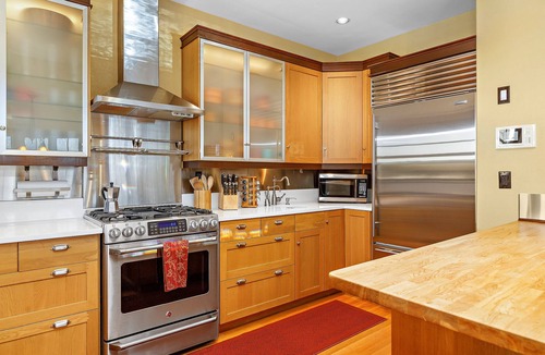Queen Anne House | BEAUTIFUL 4 bedroom craftsman in the heart of Queen Anne!