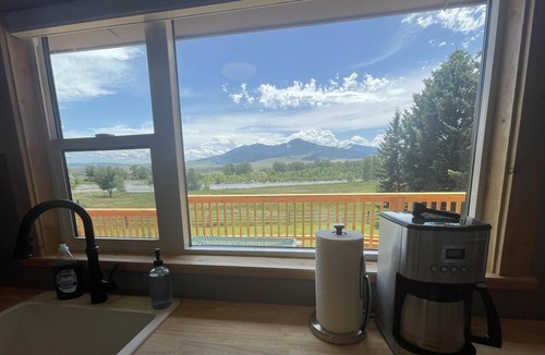 Livingston House | Beautiful 4BR Home on the Yellowstone River