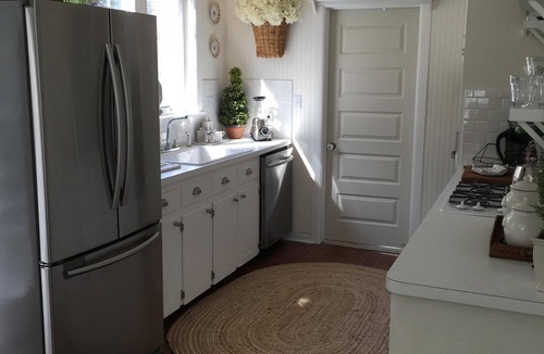 Biloxi House | Beautiful and charming coastal cottage! Short walk to Beach and Downtown!