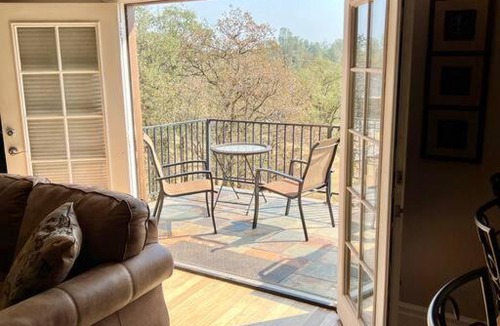Junction House | Beautiful and Relaxing Guest House!