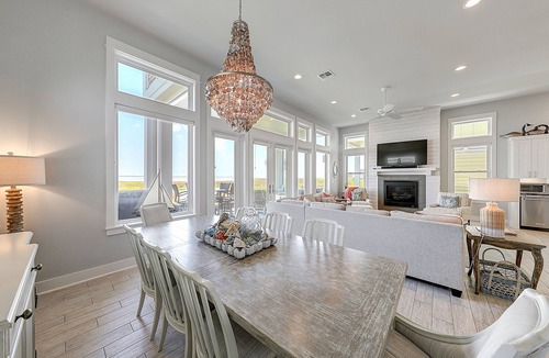 Rockport House | Beautiful Bay-View Home & Casita with Courtyard, Patio & Balcony