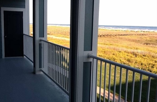 Red Fish Cove Condo | Beautiful Beachfront Condo next to the Beach Club