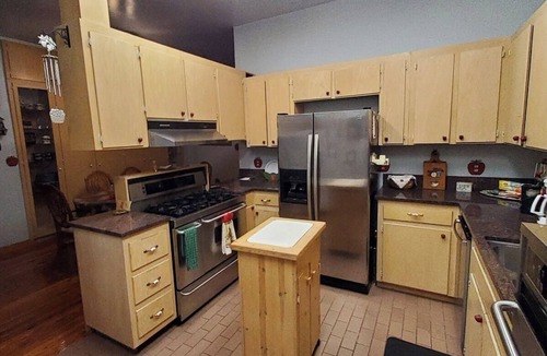 Orangeburg County House | Beautiful brick home w/large porch and 3 bedrooms