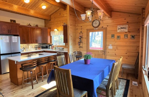 Leavenworth Cabin | Beautiful Cabin in Leavenworth with 4BR and 3BA