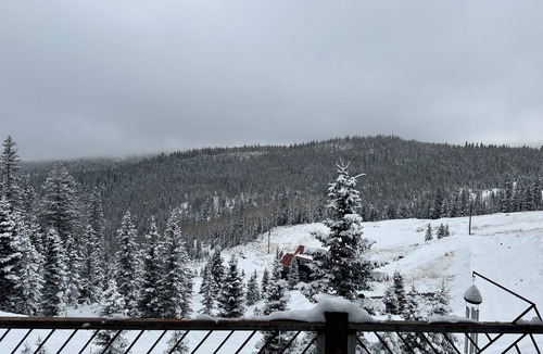 Beaver House | Beautiful cabin with amazing views. By hiking, biking, skiing and trail riding