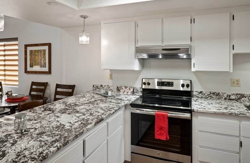 Oak Creek Condo | Beautiful Clean & Comfy Condo! Wild Turkey - S117