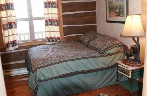 Livingston House | Beautiful Custom-Built Cabin on the Shields River