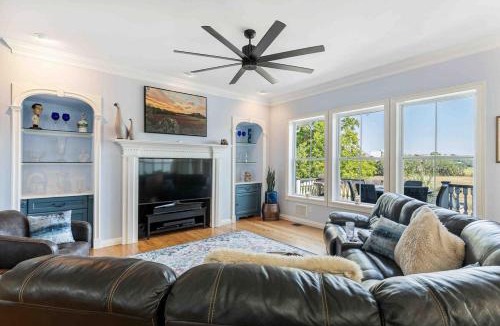 Charleston House | Beautiful Daniel Island Home The Marsh