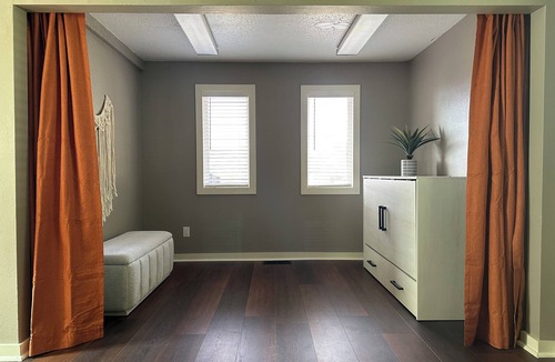 Dickinson House | Beautiful Downtown Home, Close To Everything
