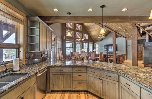Eureka Cabin | Beautiful Eureka Cabin Rental on Golf Resort!