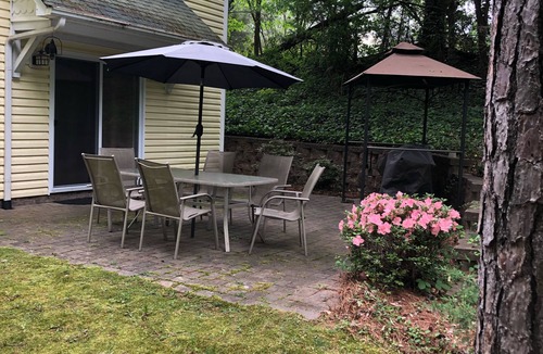 Concord House | Beautiful Executive Home, Concord, Sleeps 6
