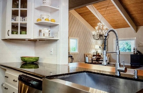 Simonton House | Beautiful Farmhouse with serene environment. 4+ acres beautiful landscape.