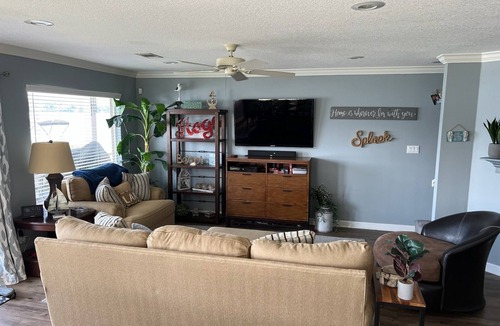 Mid America House | Beautiful home directly on the lake and minutes from stores and entertainment.