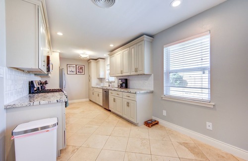 Spring Shadows House | Beautiful home in Houston Memorial, Galleria Area